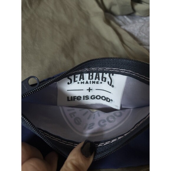 Lot of 4 LIFE iS GOOD TShirts M’s XXL Happy Hour Keep It Simple, W’s XXL & Pouch - Picture 13 of 13